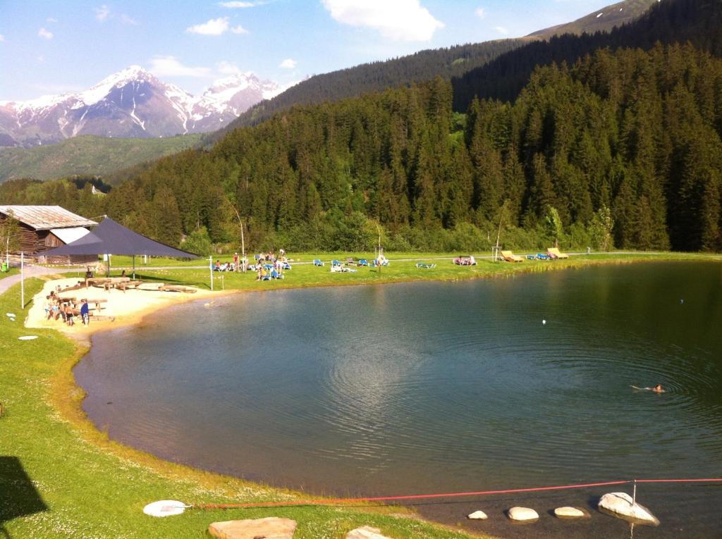 Hotel La Cruna Tujetsch Bagian luar foto